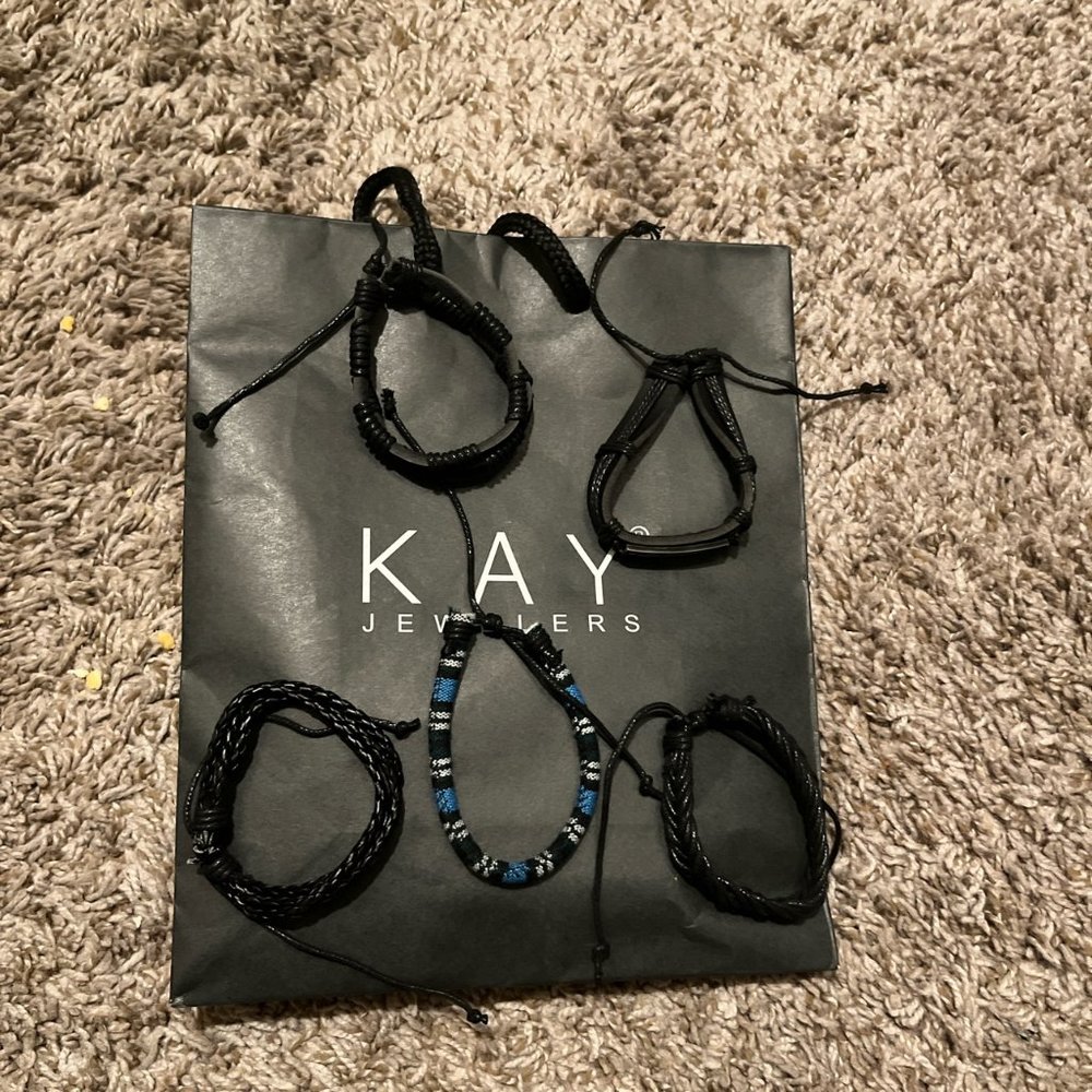 Multi-Material and Multi-Color Bracelets - Picture 4 of 4